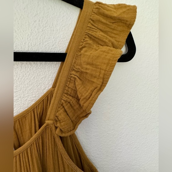 Rylee & Cru Abbie Tiered Maxi Dress in Gold with small flutter sleeves. Size XS - Picture 3 of 5